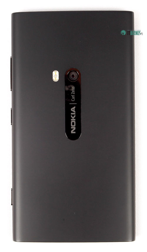 Nokia Lumia 920 od spodu