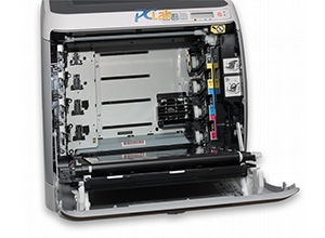 HP Color LaserJet 2600n – drukarka po wyjęciu tonerów