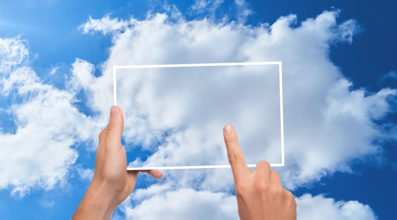 cloud computing chmura dłonie