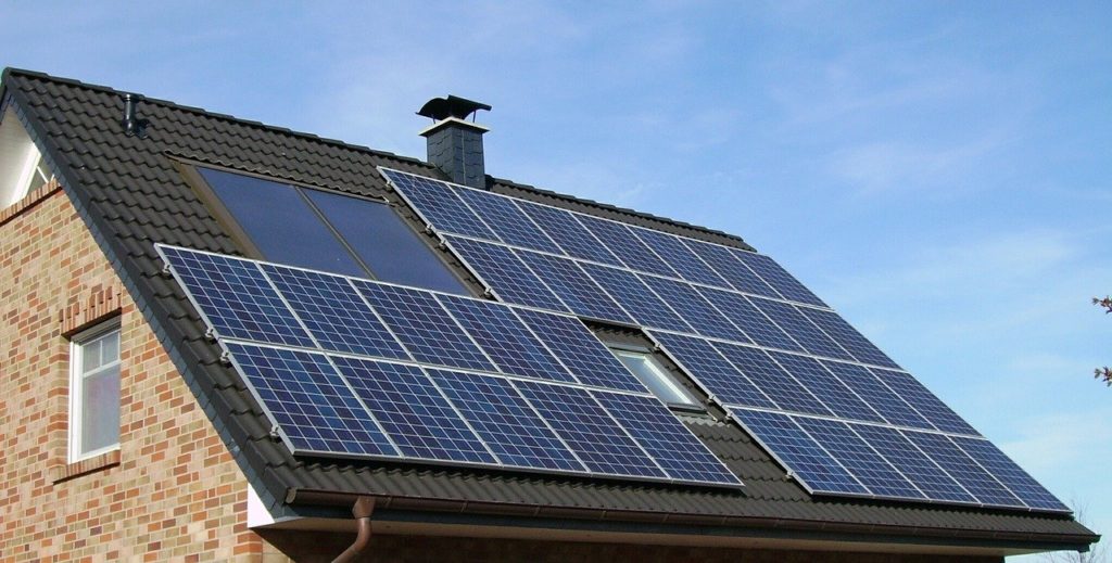 fotowoltaika dach panele solarne