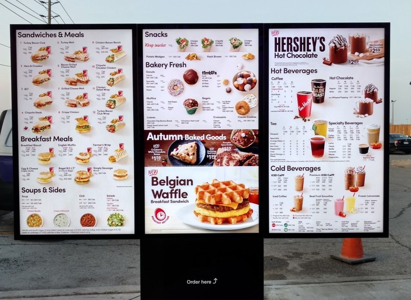 Burger King Tim Hortons Popeyes modernizacja drive-thru - tablica