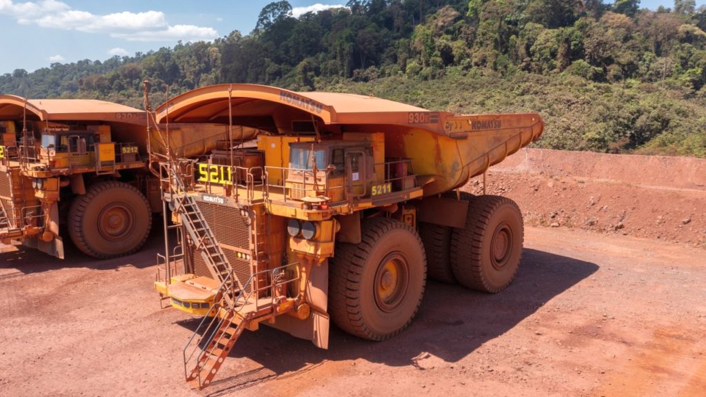autonomiczne-ciezarowki-320-ton-kopalnia-zelaza-brazylia-carajas
