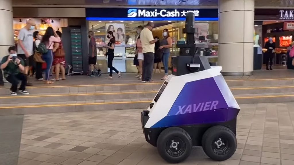 autonomiczne-roboty-xavier-sprawdzaja-zle-zachowania-spoleczne-w-singapurze