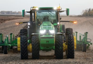 john-deere-8r-autonomiczne-traktory-przyszlosc-rolnictwa-pole