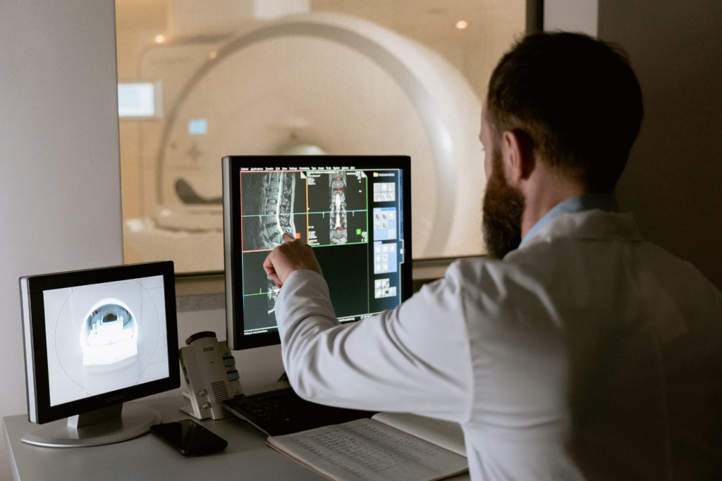 sztuczna inteligencja tomografia komputerowa rasa